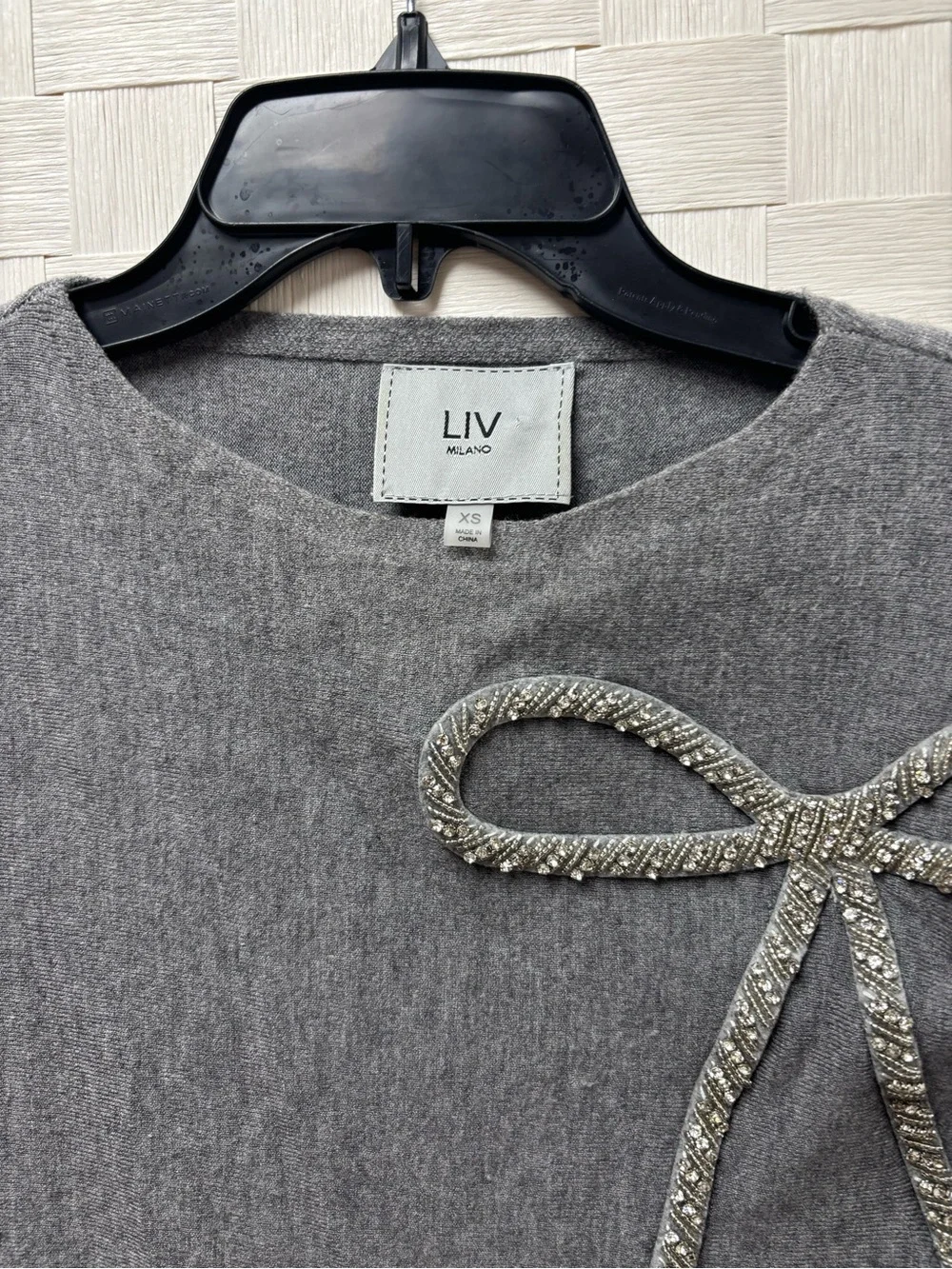 Liv MILANO Gray Sweater with Rhinestone Bow Accent XS